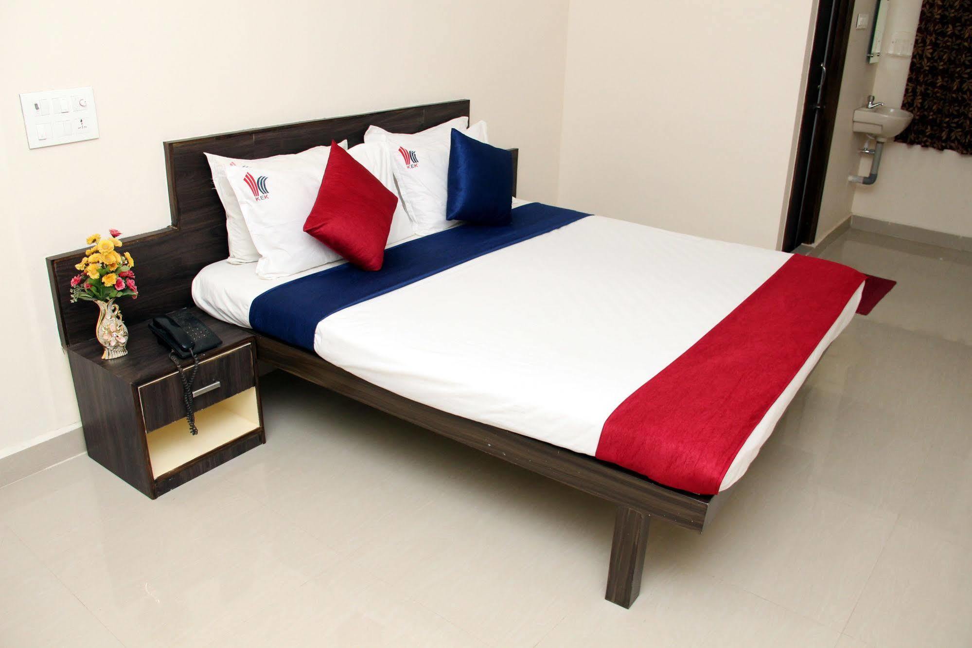 Kek Accommodation Chennai Exterior photo